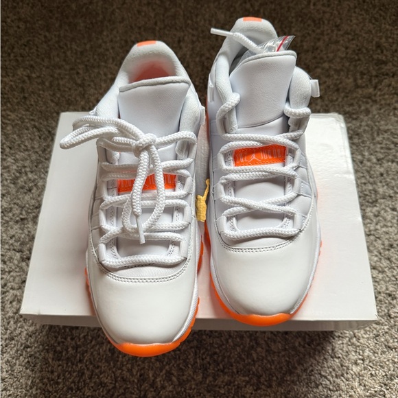 Jordan Shoes - 🆕 Jordan Retro 11 Low Citrus 🍊